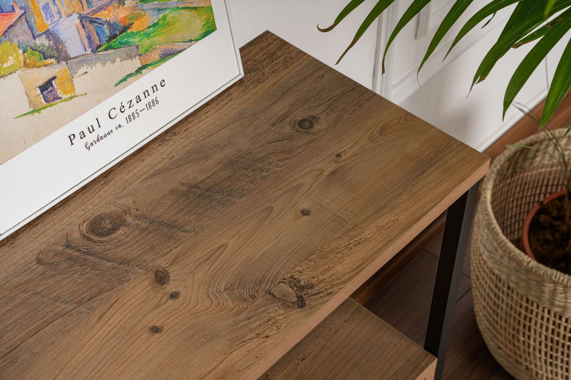 Komoda Solace – Atlantická borovica, čierna