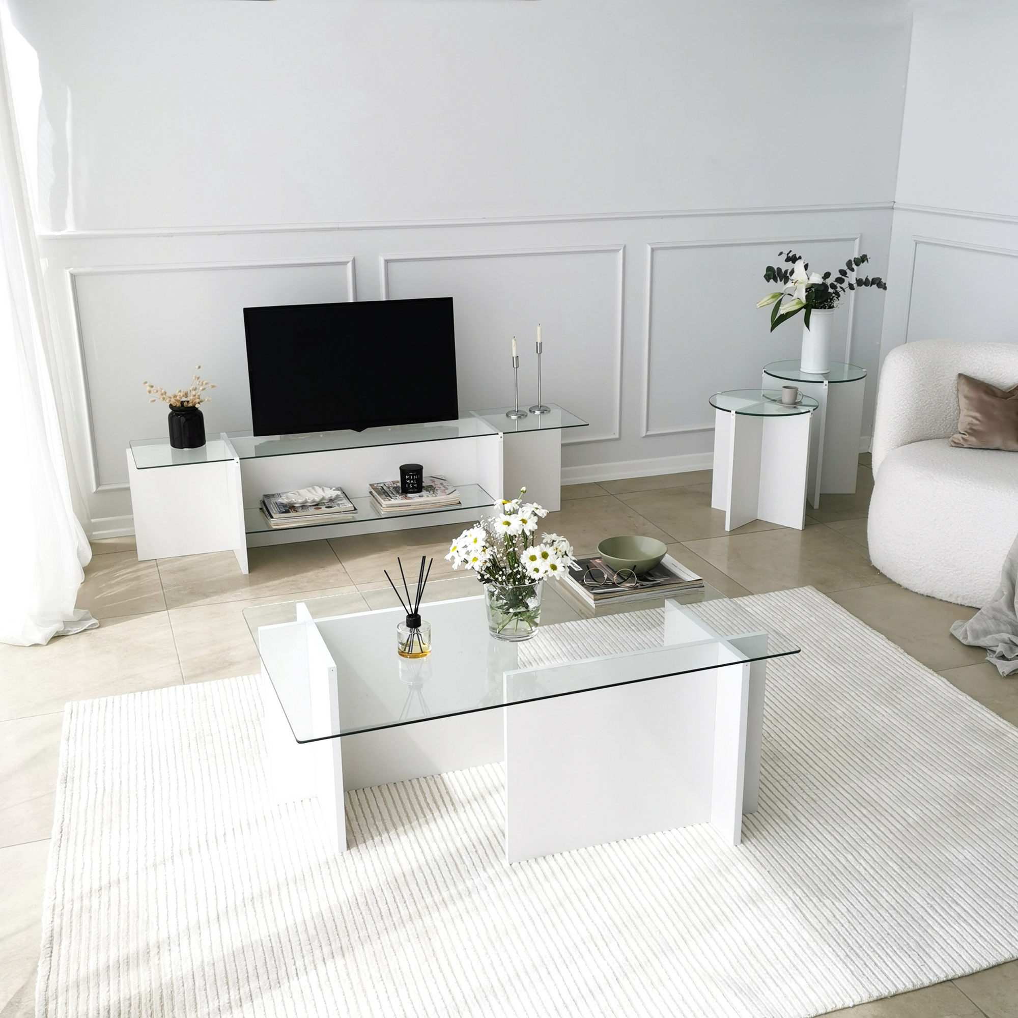 Lily – biela