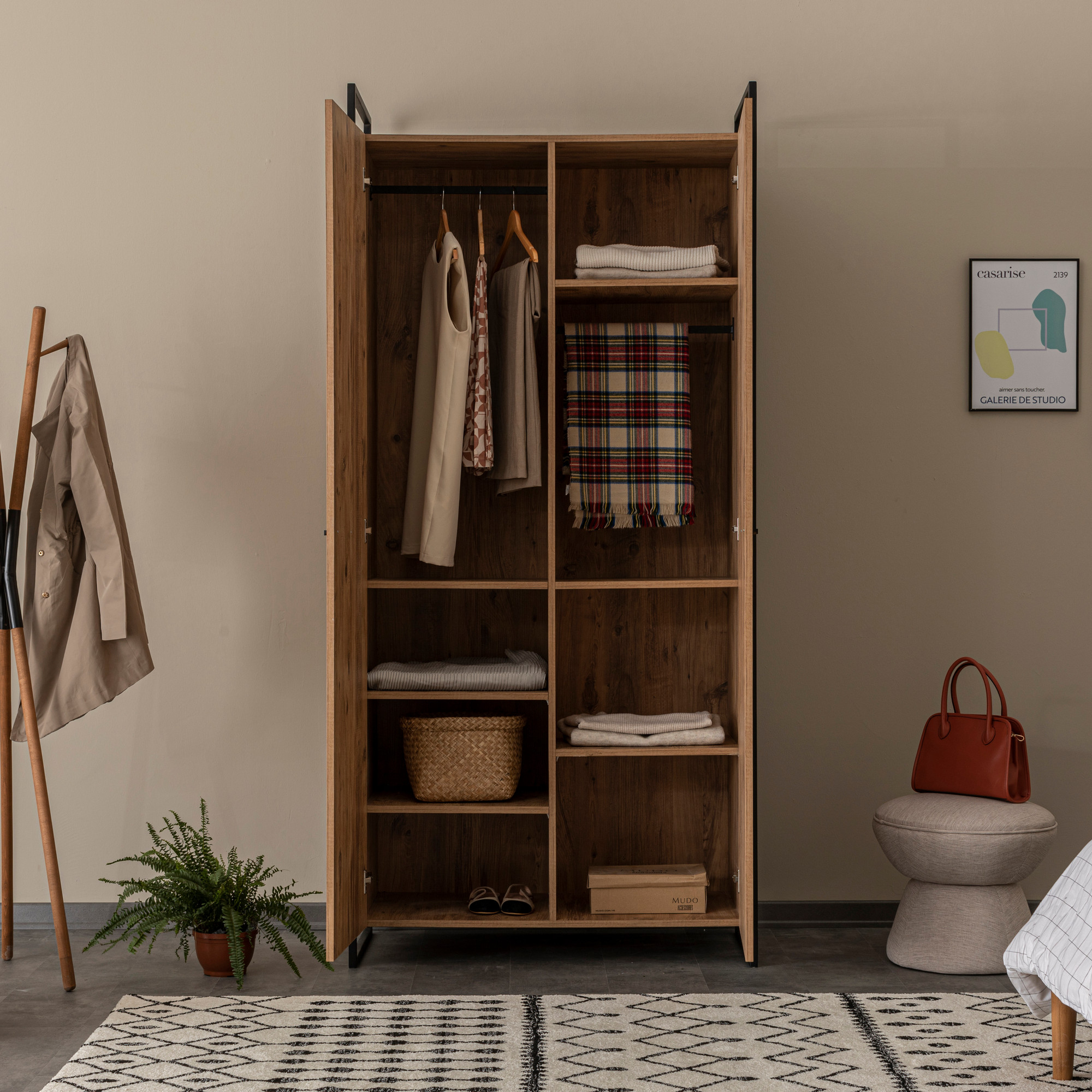 Šatní skříň DYNAMIC ASIRGROUP (foto 901)